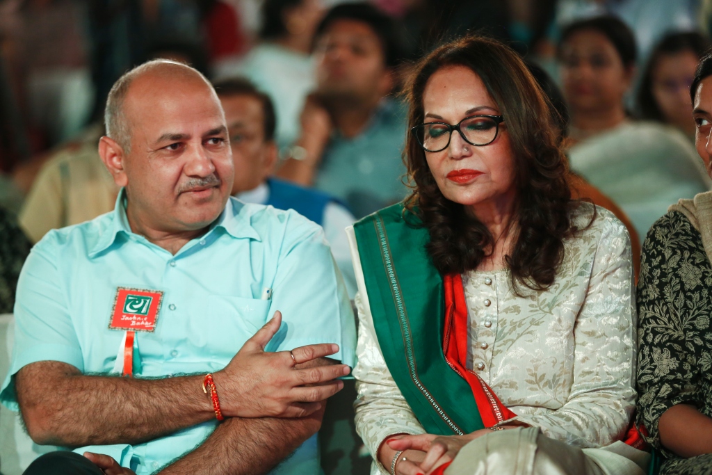 Jb Manish Sisodia and Ms Kamna Prasad at Mushaira Jashn-e-Bahar 2018